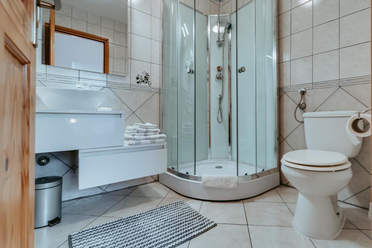 Sobe "Ela" Bed and Breakfast Fužine Eksteriør billede