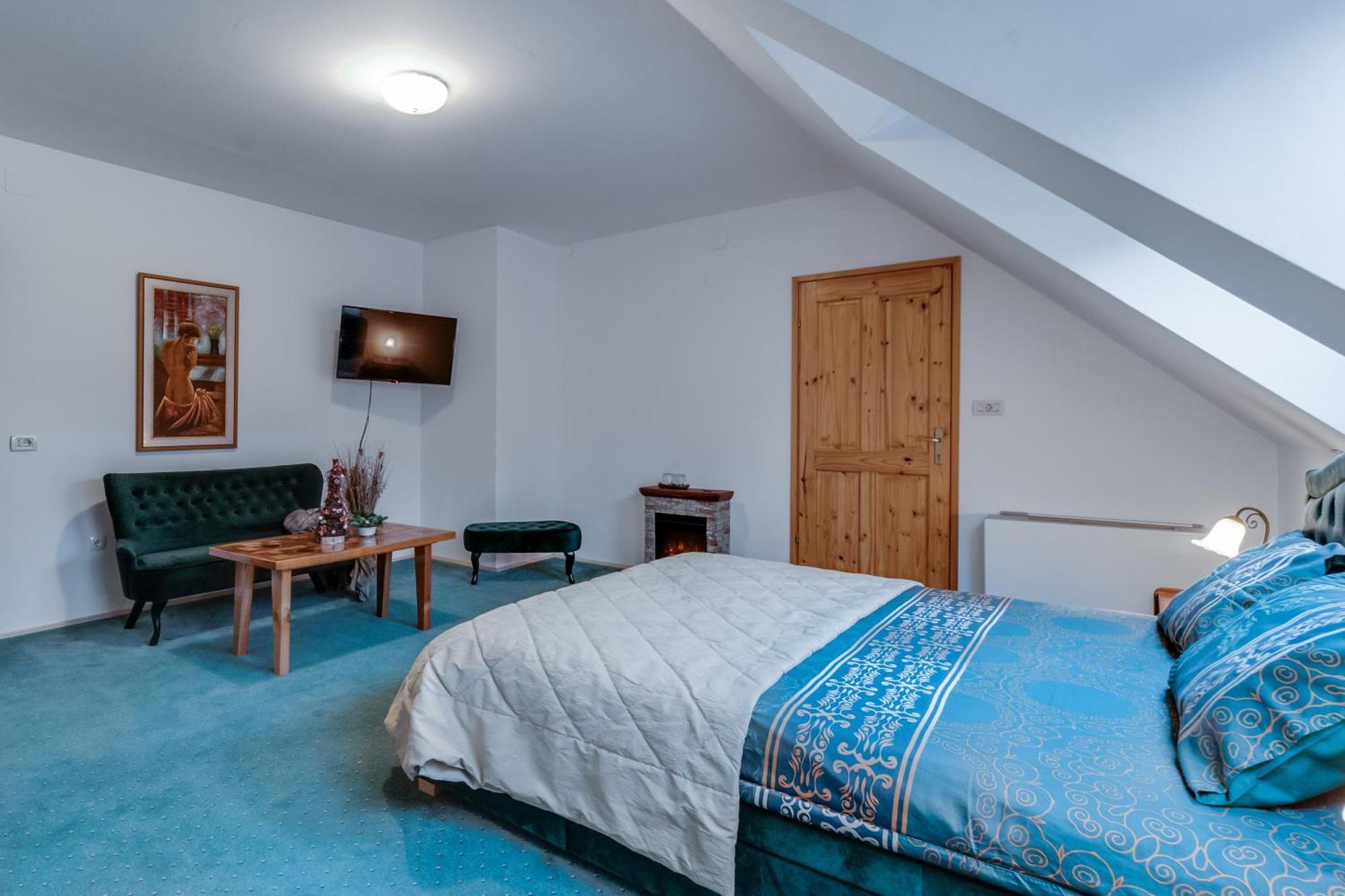 Sobe "Ela" Bed and Breakfast Fužine Værelse billede